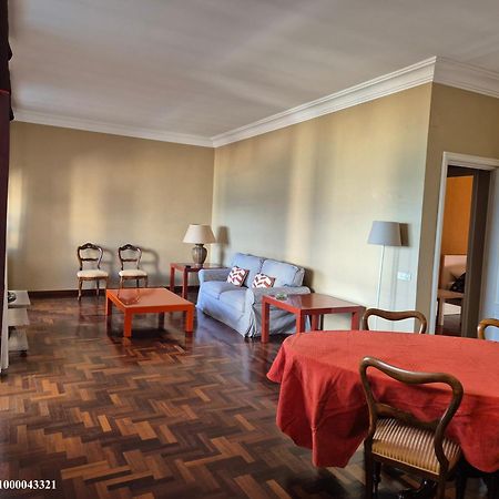 Front Beach Apartment - 3 Bedrooms Bari Buitenkant foto
