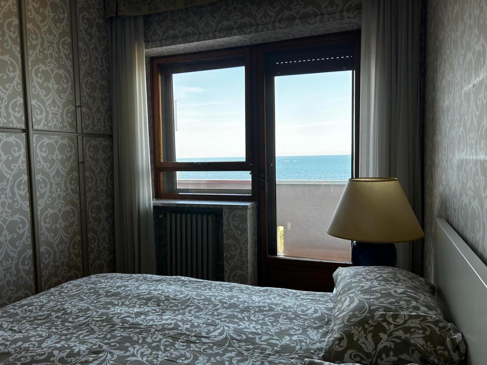 Front Beach Apartment - 3 Bedrooms Bari Buitenkant foto