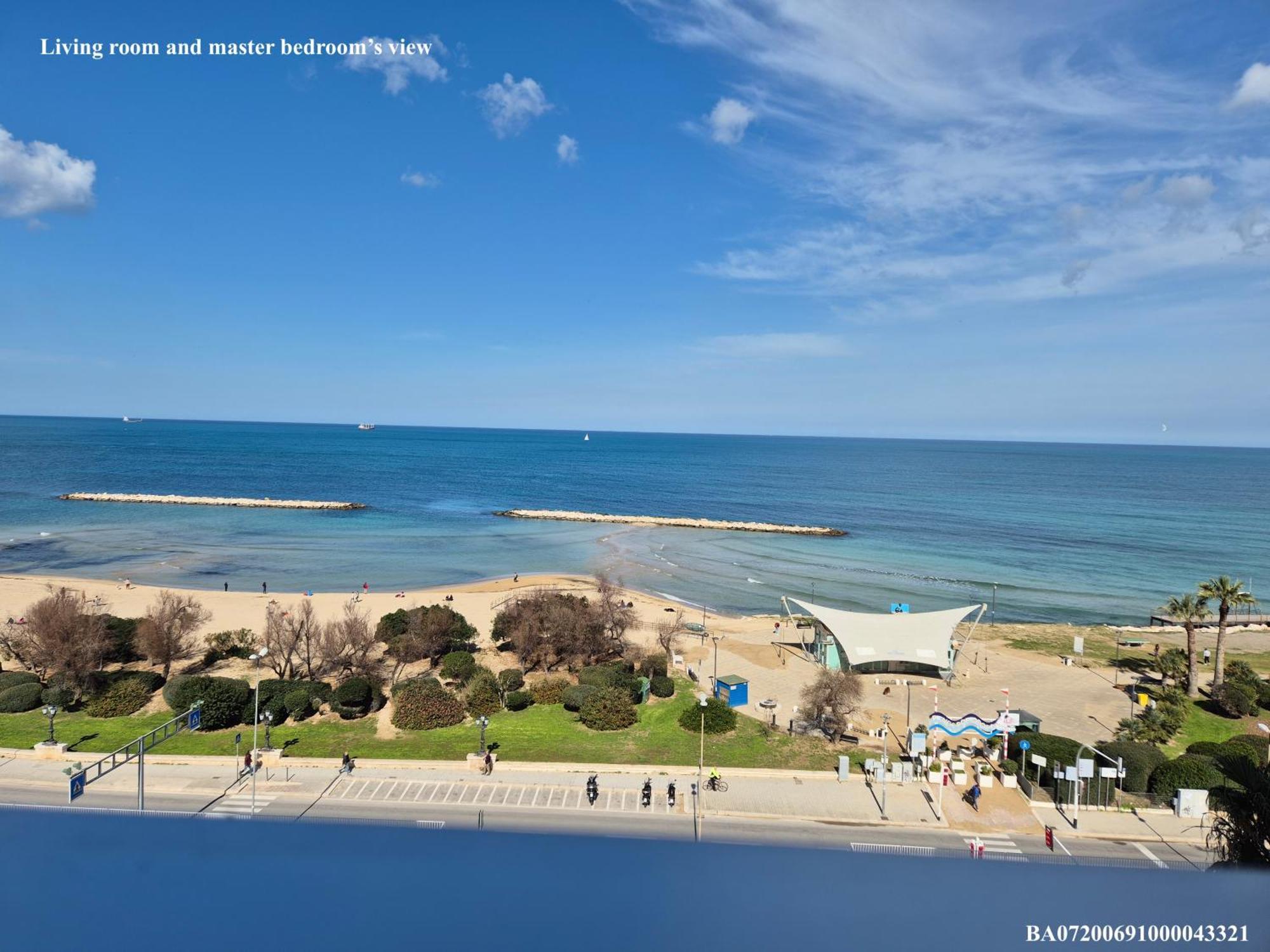 Front Beach Apartment - 3 Bedrooms Bari Buitenkant foto