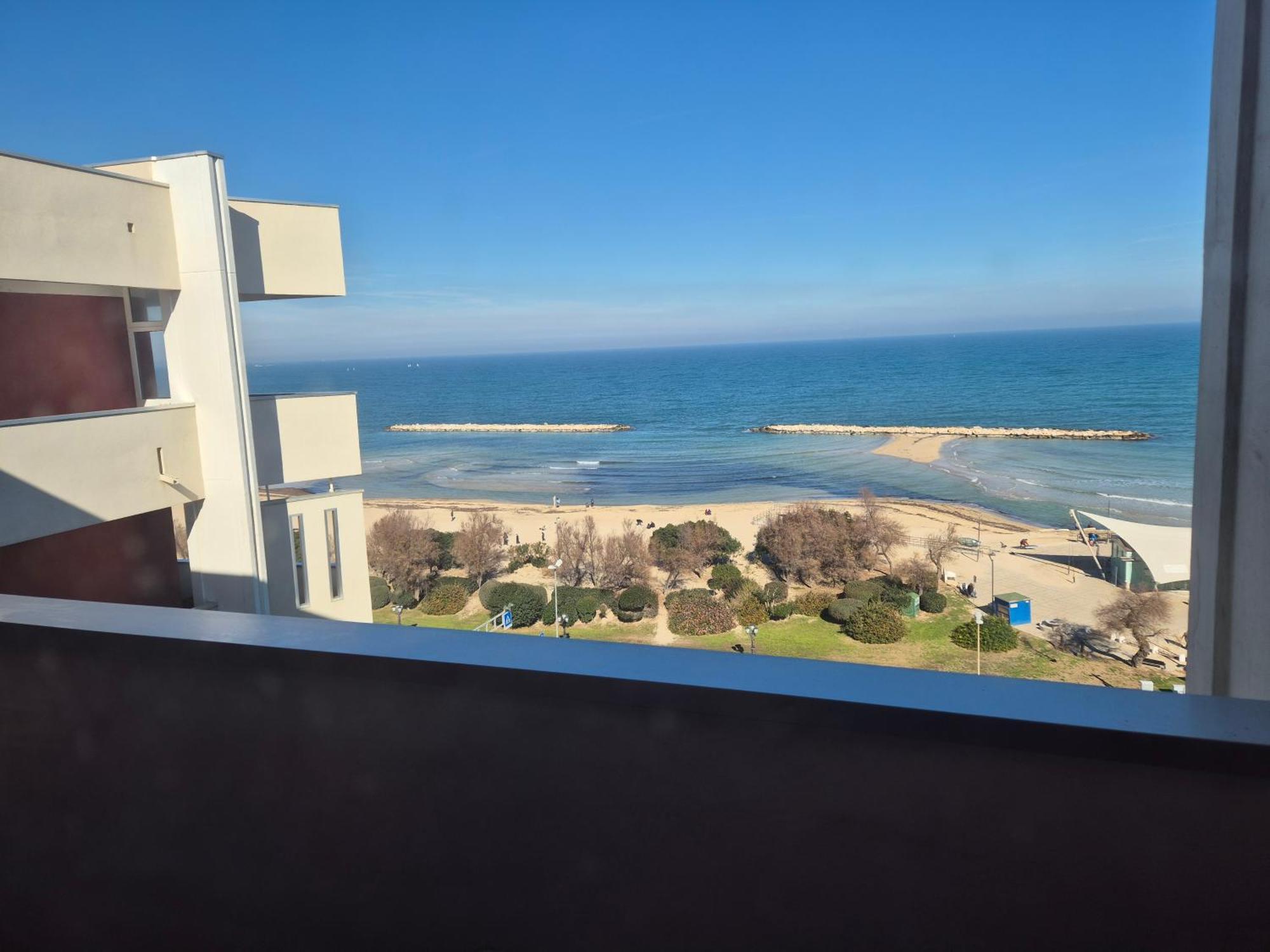 Front Beach Apartment - 3 Bedrooms Bari Buitenkant foto