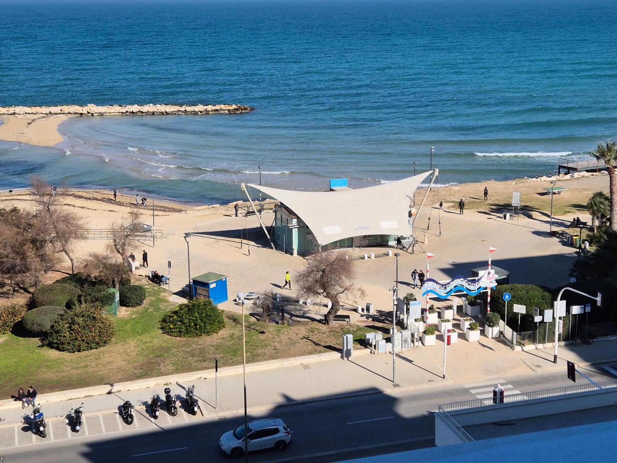 Front Beach Apartment - 3 Bedrooms Bari Buitenkant foto