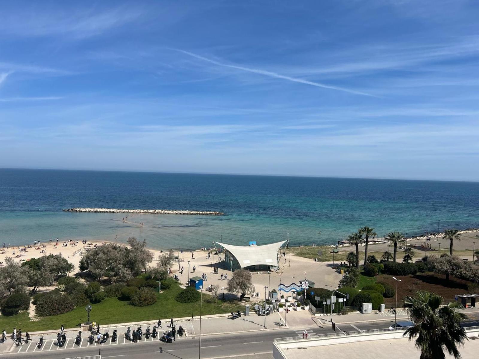 Front Beach Apartment - 3 Bedrooms Bari Buitenkant foto